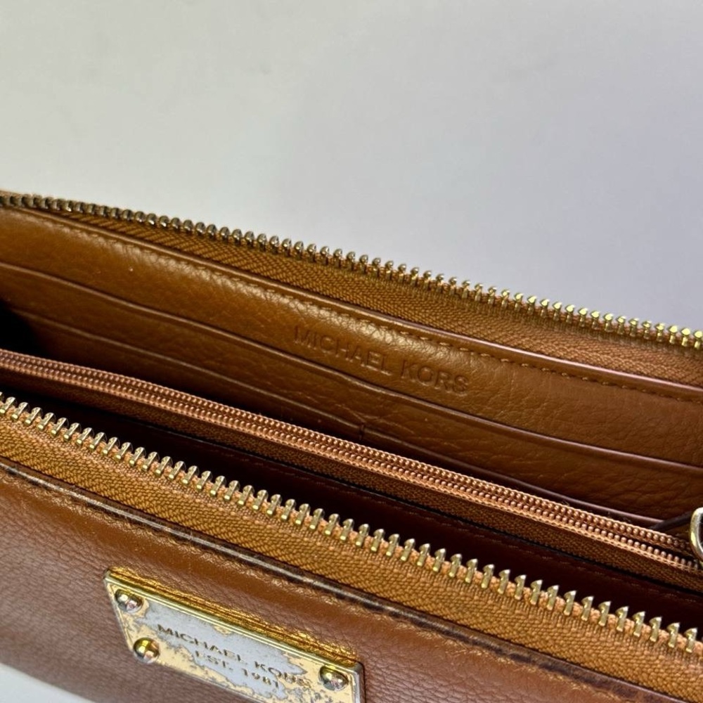 Michael Kors Jet Set Wallet, Large Light Tan Brown Zip Around Inside Pockets - Picture 10 of 11